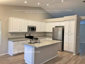 7358 E Nopal Ave in Mesa, AZ - Foto de edificio - Building Photo