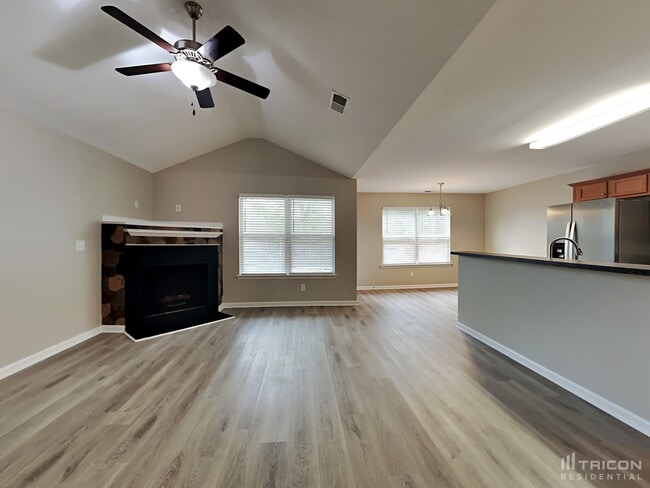355 Meadow Vista Ln in Hoschton, GA - Building Photo - Building Photo