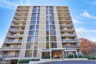 2100 Washington Ave in Silver Spring, MD - Building Photo