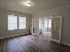 2092 E McLemore Ave in Memphis, TN - Building Photo - Building Photo