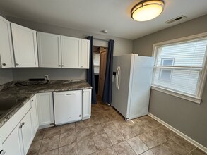 6102 Harrison St in Garden City, MI - Building Photo - Building Photo