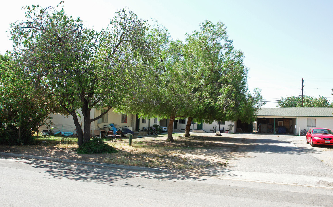 2818-2836 E Hedges Ave in Fresno, CA - Building Photo