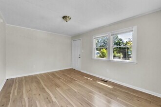 115 Peachtree St in Gaffney, SC - Building Photo - Building Photo