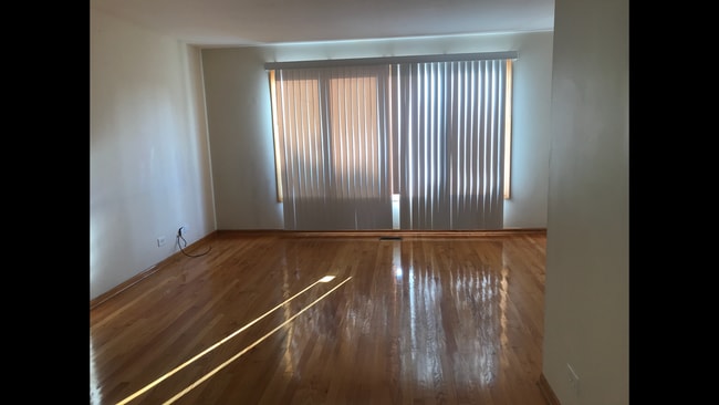 5218 S Kilbourn Ave, Unit 1 in Chicago, IL - Foto de edificio - Building Photo