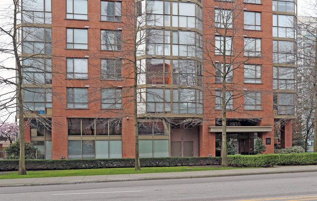 Pacific Promenade in Vancouver, BC - Building Photo - Building Photo