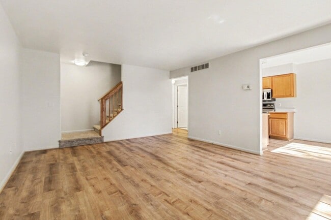 125 Commons Cir in Saline, MI - Foto de edificio - Building Photo