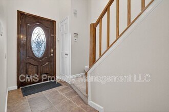 34 Jeffrey Cir in Dayton, NJ - Building Photo - Building Photo