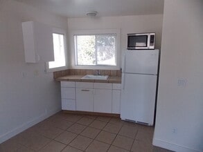 294 NW Jefferson Pl in Bend, OR - Building Photo - Building Photo