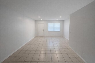 5010 Killarney Ave in Fort Pierce, FL - Building Photo - Building Photo