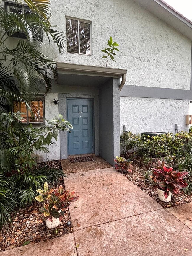 property at 2733 S Oakland Forest Dr