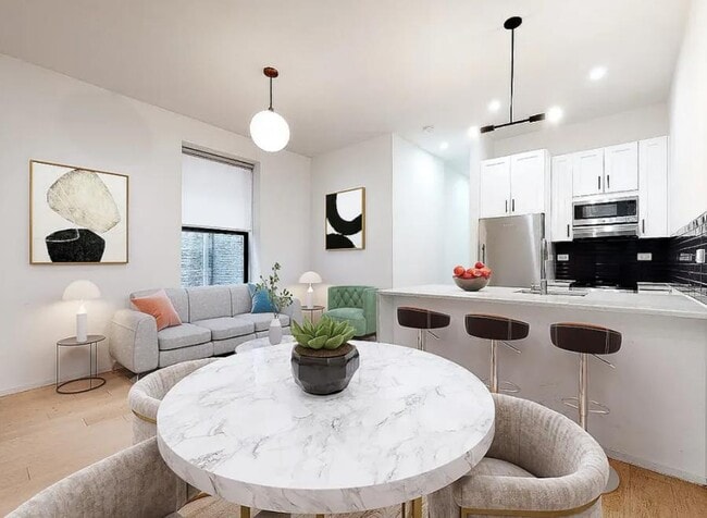 476 Central Prk W, Unit 1C