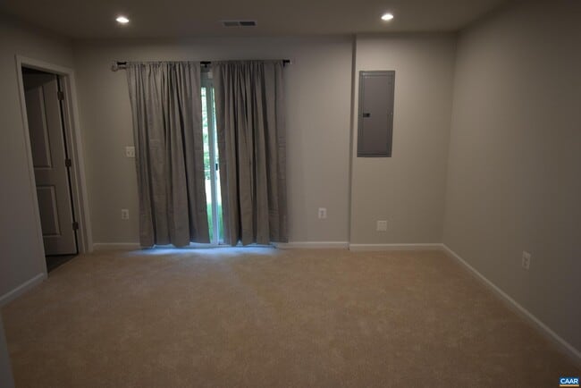195 Horse Path Dr in Charlottesville, VA - Building Photo - Building Photo
