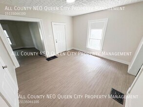 87 Notre Dame Ave in Dayton, OH - Building Photo - Building Photo
