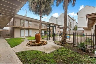 4036 Bellefontaine in Houston, TX - Building Photo - Building Photo