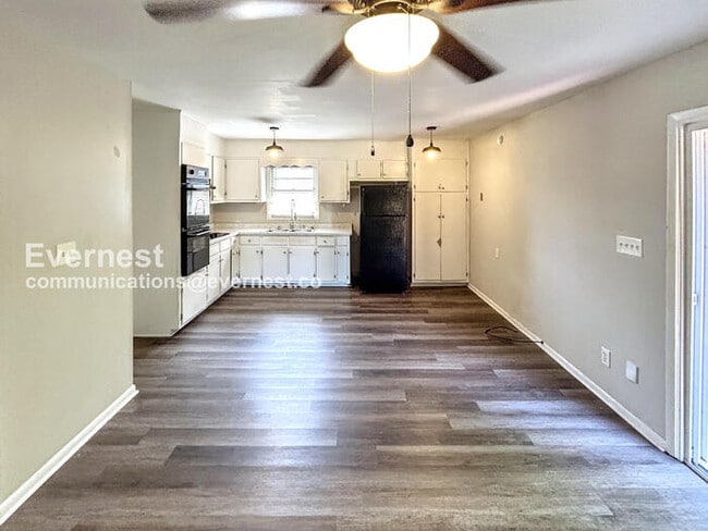 1525 Matt Leonard Dr SW in Birmingham, AL - Building Photo - Building Photo