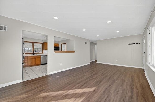 7524 Virginian Dr in Norfolk, VA - Foto de edificio - Building Photo