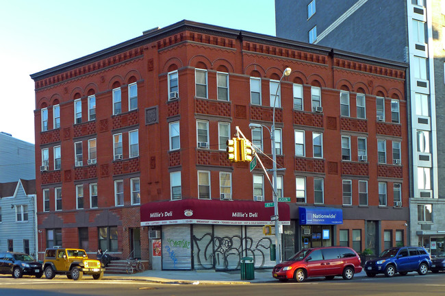 1301 Jackson Ave in Long Island City, NY - Building Photo - Building Photo