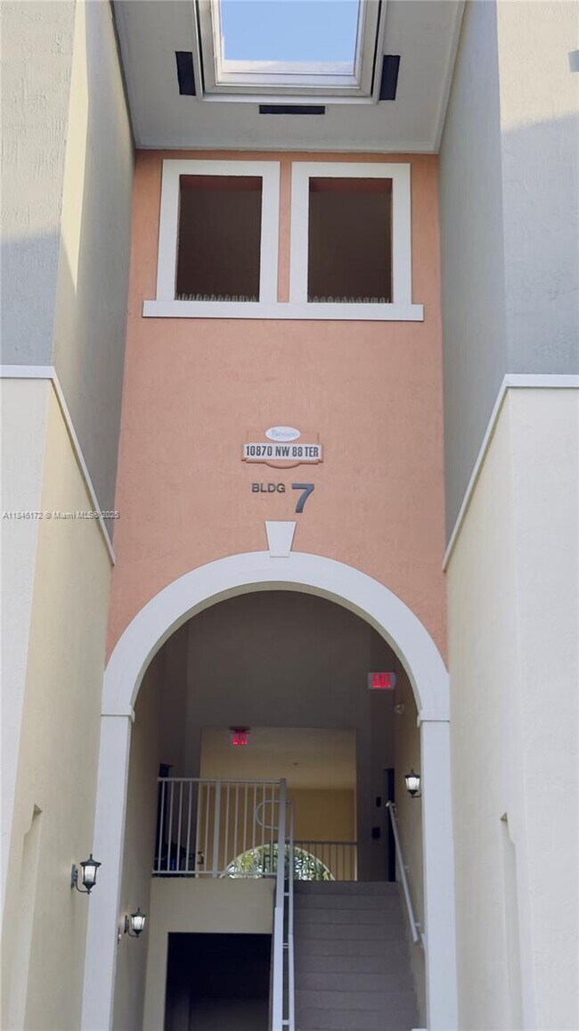 10870 NW 88th Terrace in Miami, FL - Building Photo - Building Photo