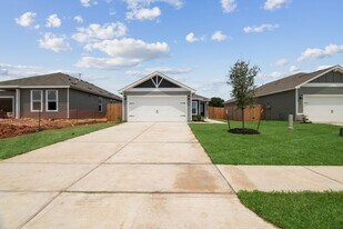 372 Fastboy Ln in Waller, TX - Building Photo