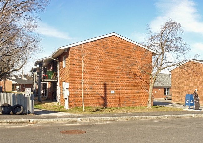 700-736 Summer St in Manchester, NH - Building Photo - Building Photo