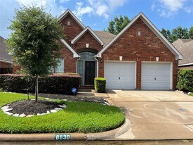 8830 Fairbloom Ln in Houston, TX - Building Photo