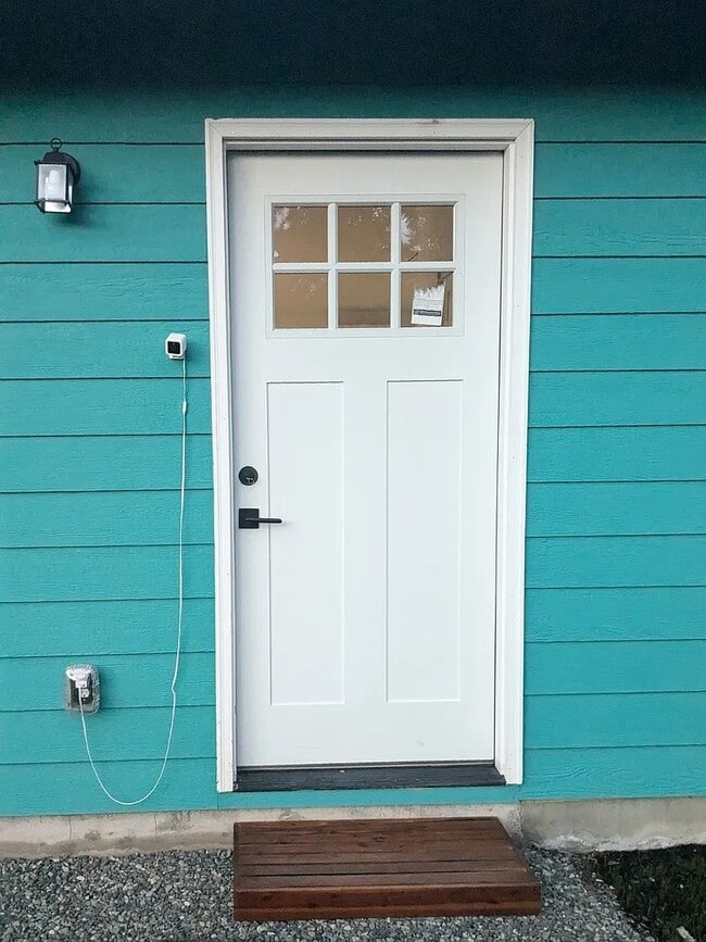 2403 NE 27th St in Renton, WA - Building Photo - Building Photo