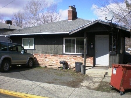 725 NE Maple St, Unit 1 in Pullman, WA - Building Photo