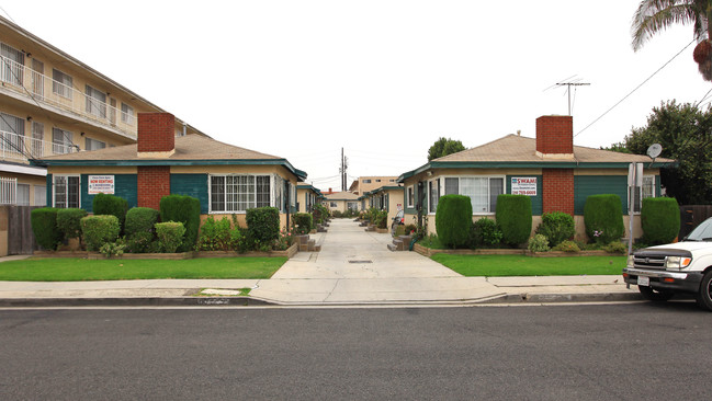 13227-13233 Kornblum Ave in Hawthorne, CA - Building Photo - Building Photo