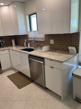 159 NW 70th St, Unit 402 in Boca Raton, FL - Foto de edificio - Building Photo