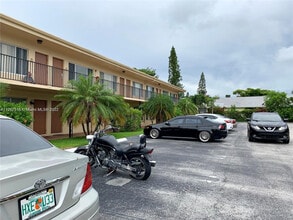 2309 S Federal Hwy, Unit 1 in Boynton Beach, FL - Foto de edificio - Building Photo