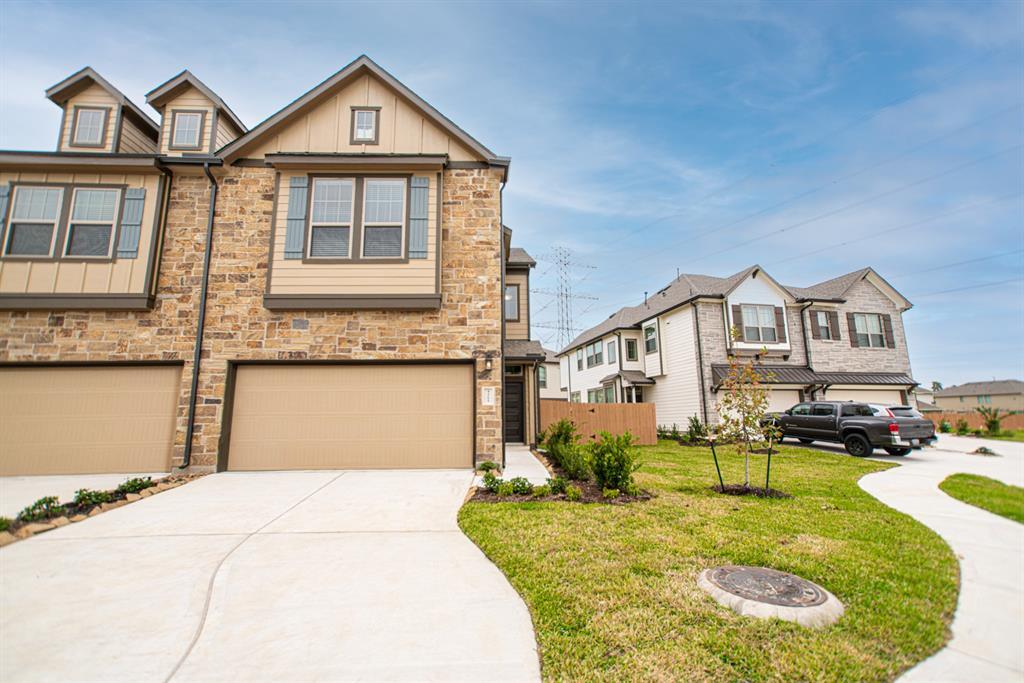 4265 Merry Mill Dr in Spring, TX - Building Photo