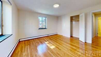 222 Babcock St in Brookline, MA - Building Photo - Building Photo