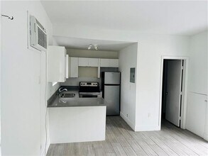 7910 Abbott Ave in Miami Beach, FL - Building Photo - Building Photo