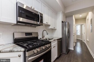237 S 45th St in Philadelphia, PA - Building Photo - Building Photo