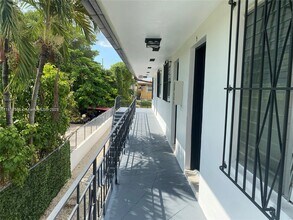 1168 SW 3rd St in Miami, FL - Building Photo - Building Photo