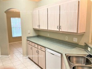1515 Pine Tree Dr in Edgewater, FL - Building Photo - Building Photo