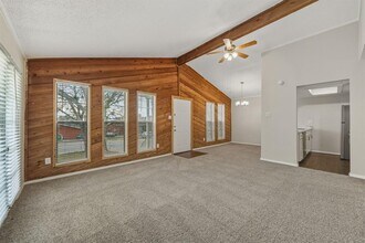 1914 Valley Hill Cir in Austin, TX - Building Photo - Building Photo