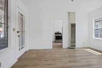 3034 Fairmount St in Los Angeles, CA - Building Photo - Building Photo