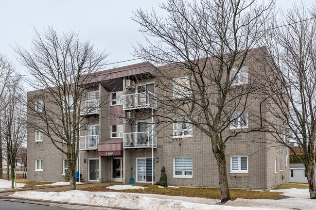 9008 De L'attisée St in Lévis, QC - Building Photo - Building Photo