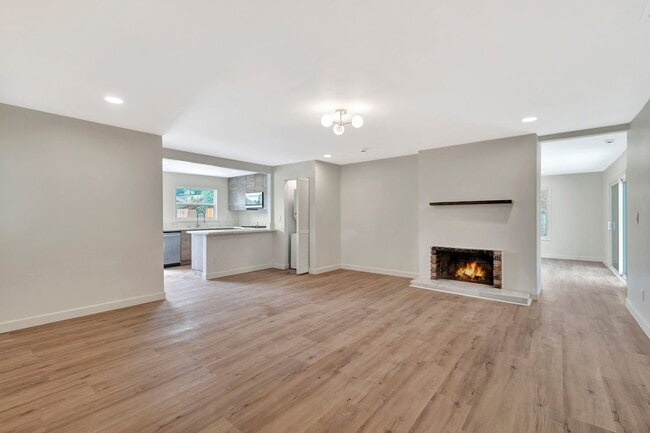 4239 Moraga Ave in San Diego, CA - Building Photo - Building Photo