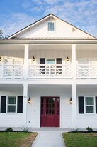 701 Hereford St in College Station, TX - Building Photo