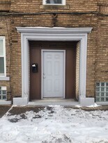 2073 Broadview Rd in Cleveland, OH - Building Photo