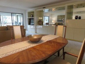 5600 Fairway Park Dr-Unit -201 in Boynton Beach, FL - Building Photo - Building Photo