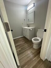 1922 87th Avenue Ct W in University Place, WA - Foto de edificio - Building Photo