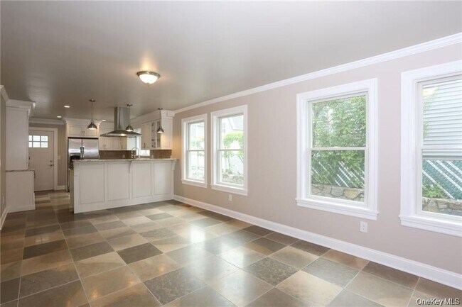 11 Waller Ave in Ossining, NY - Building Photo - Building Photo