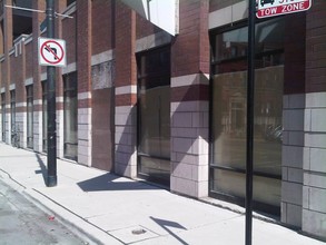 2859-2905 N Halsted St in Chicago, IL - Foto de edificio - Building Photo
