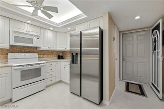 26000 Hickory Blvd in Bonita Springs, FL - Building Photo - Building Photo