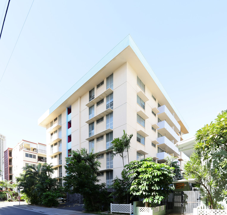 Waikiki Whale Watcher in Honolulu, HI - Building Photo