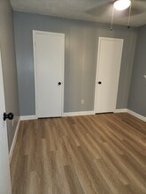 517 S Downing St in Angleton, TX - Building Photo - Building Photo