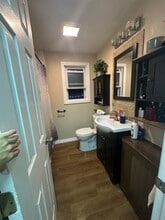 16 Venetian Promenade, Unit Back unit in Lindenhurst, NY - Building Photo - Building Photo